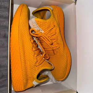 Adidas x Pharrell Williams Big Kids Tennis Hu (gold/) size 4.5